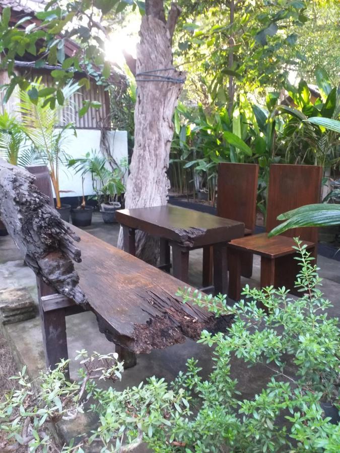 Dili Gili Bed & Breakfast Gili Trawangan Luaran gambar